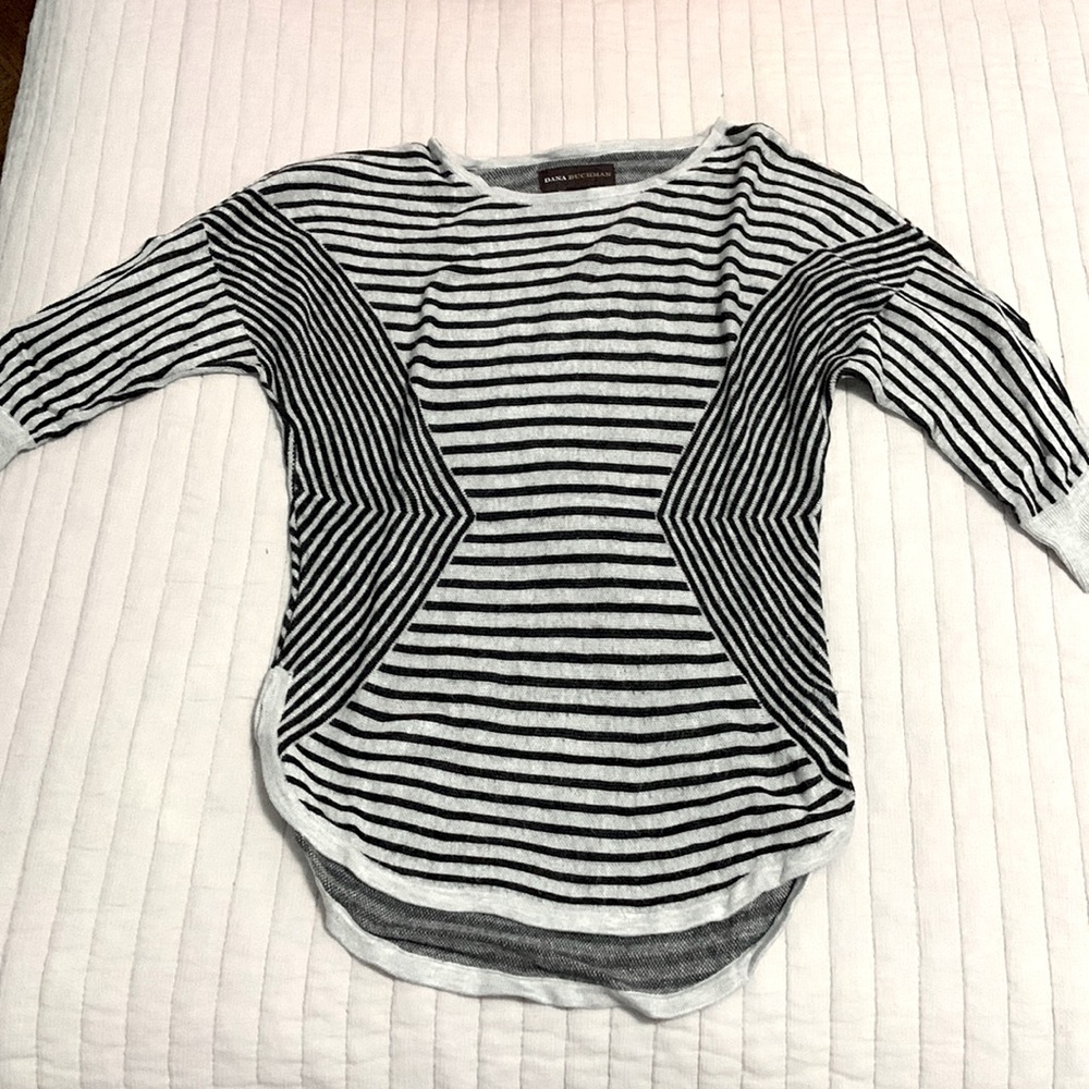 Black and Gray Elbow Length Sleeve Angular Sweater